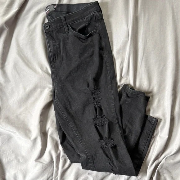 Torrid Black Distressed/Ripped Skinny Jeans – Plus Size - Picture 4 of 6